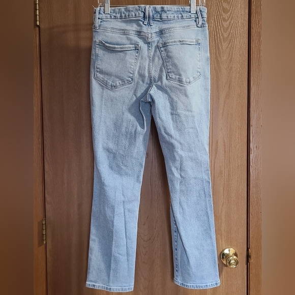 Good American Good Classic Distressed High-Rise Slim Jeans - Picture 4 of 8